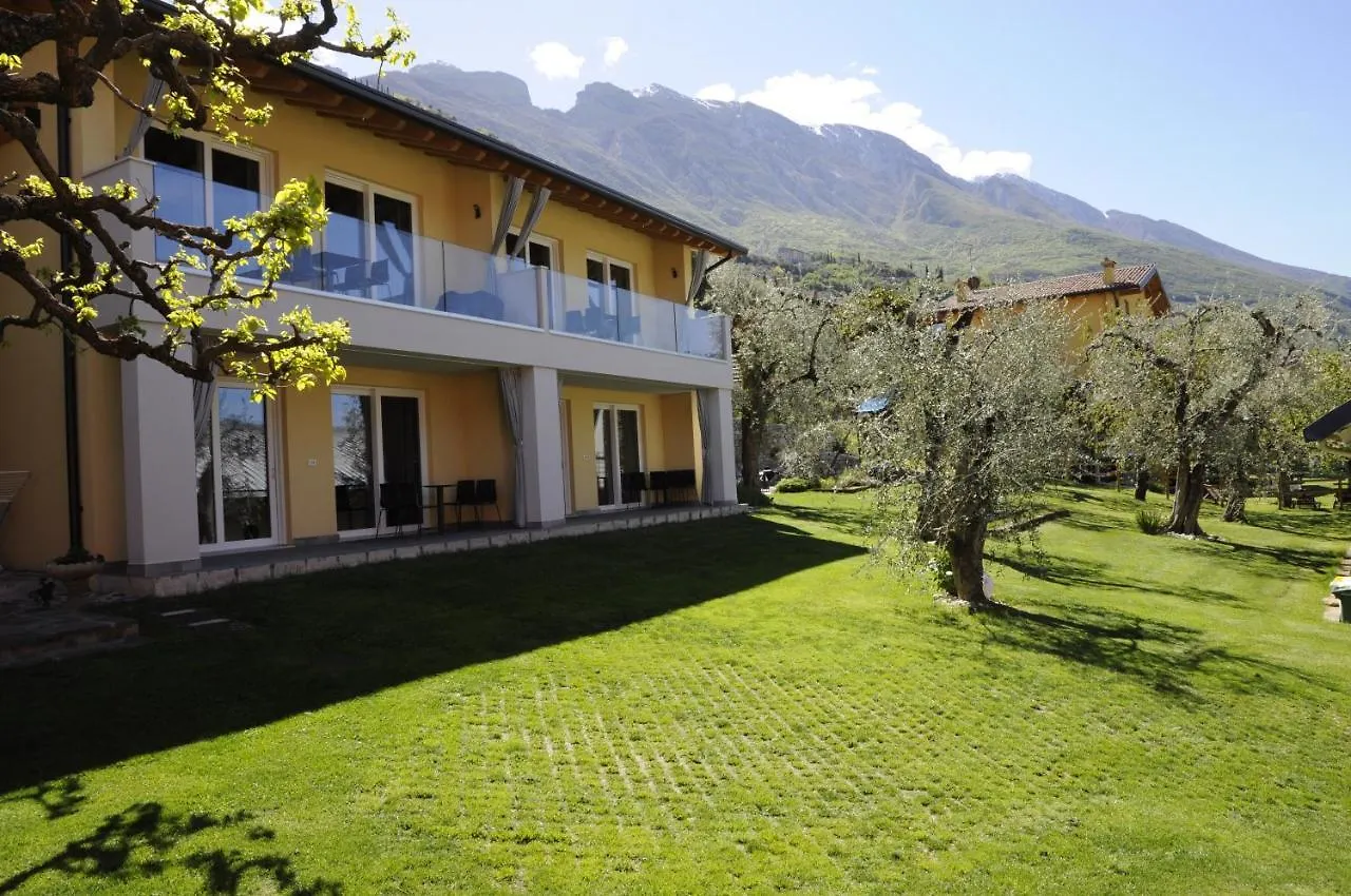 Casa Guarnati Lake View Apartments Malcesine