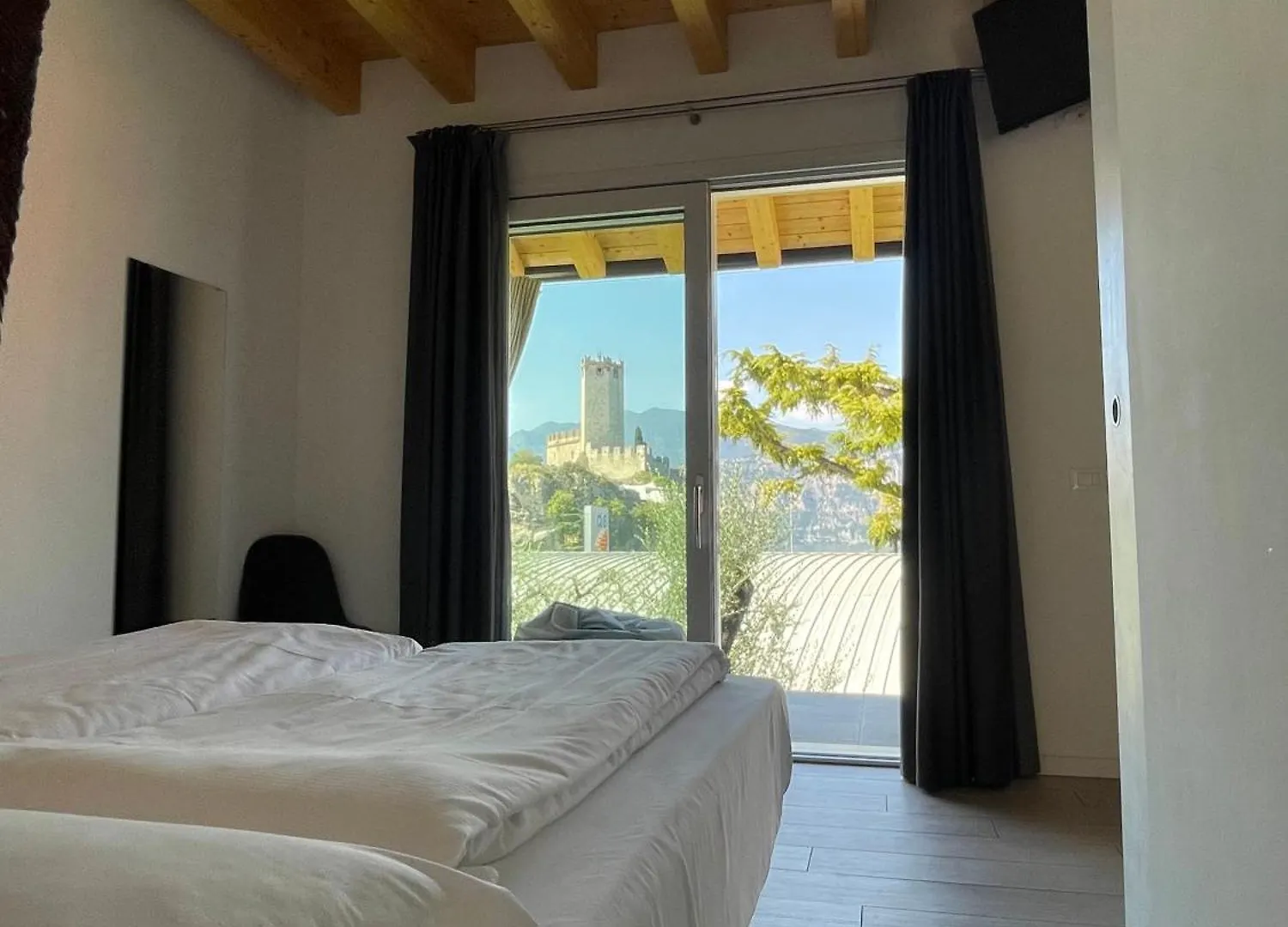 Casa Guarnati Lake View Apartments Malcesine