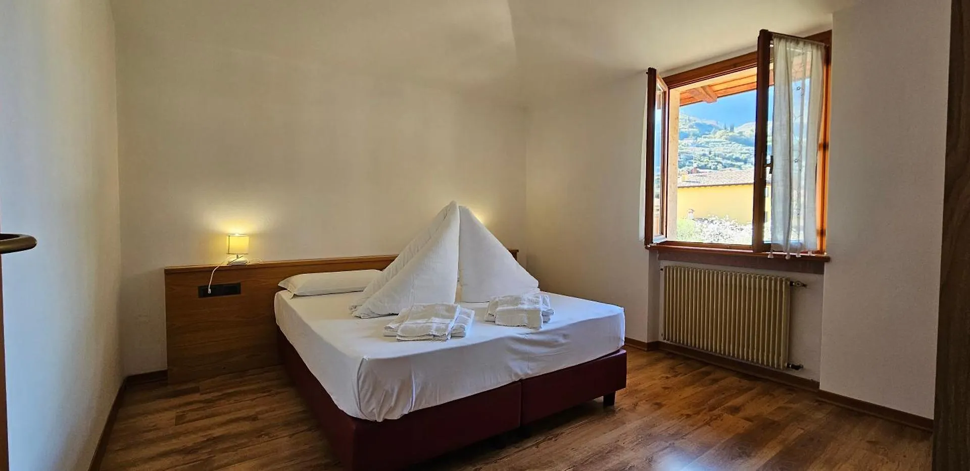 Casa Guarnati Lake View Apartments Malcesine
