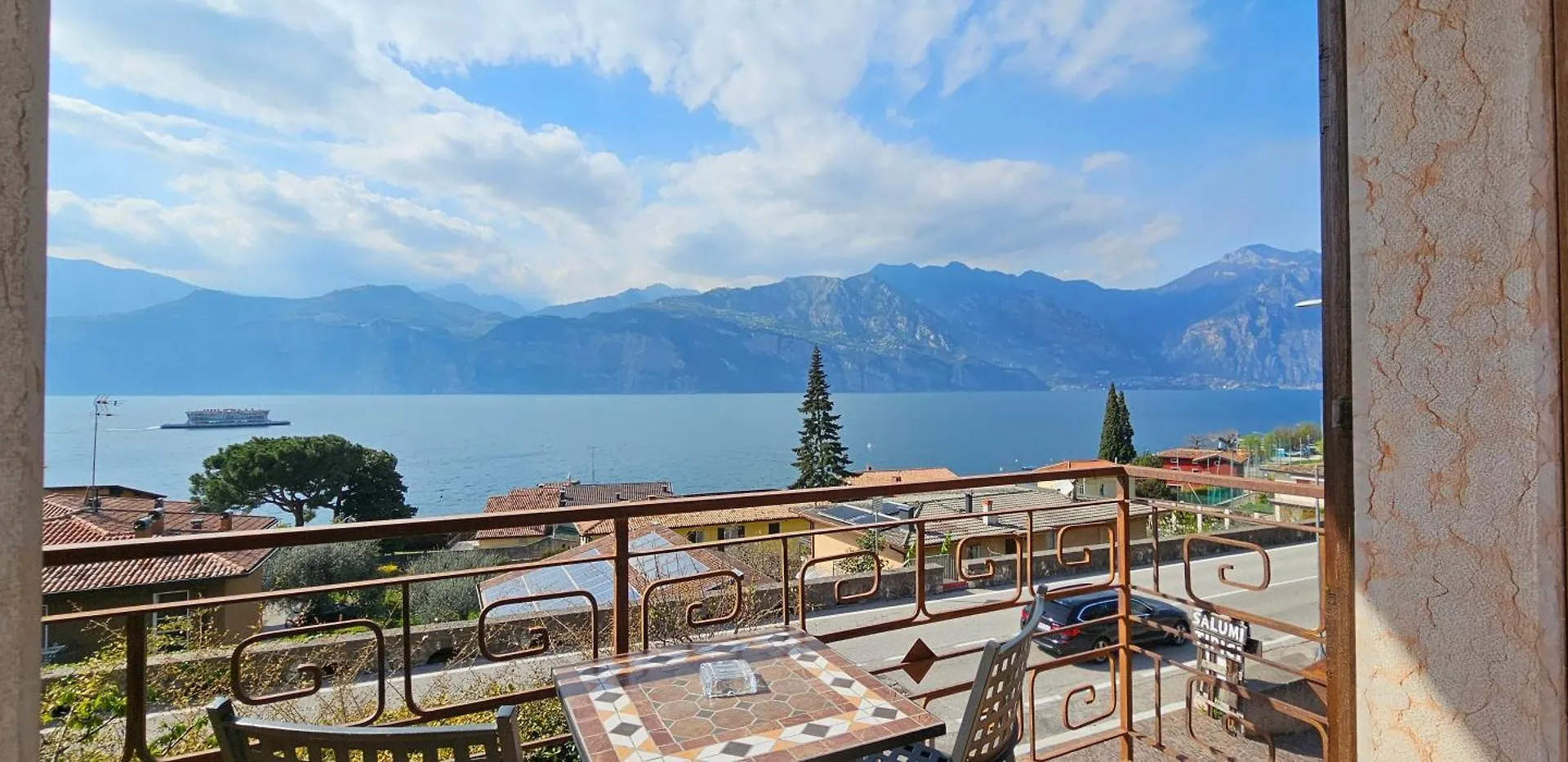 Casa Guarnati Lake View Apartments Malcesine