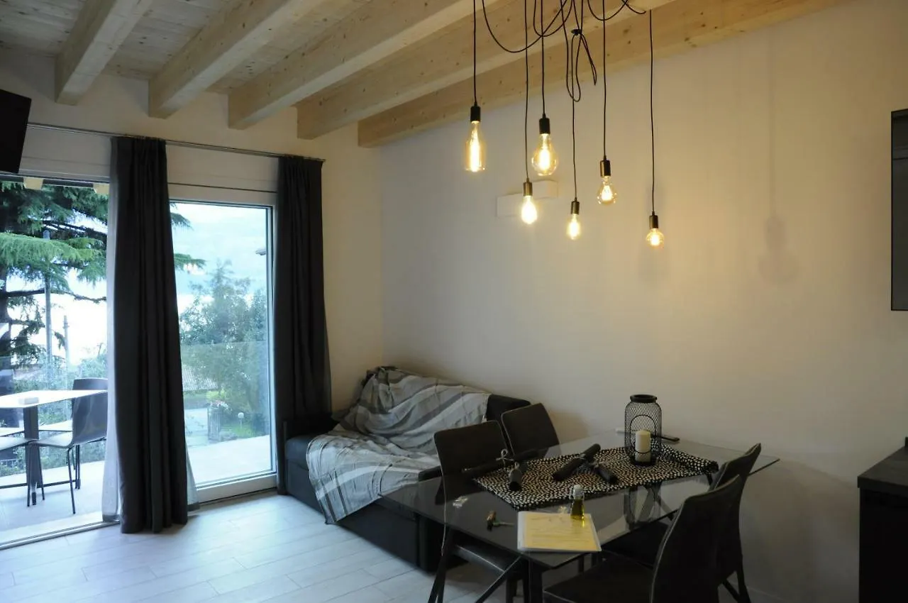 Casa Guarnati Lake View Apartments Malcesine